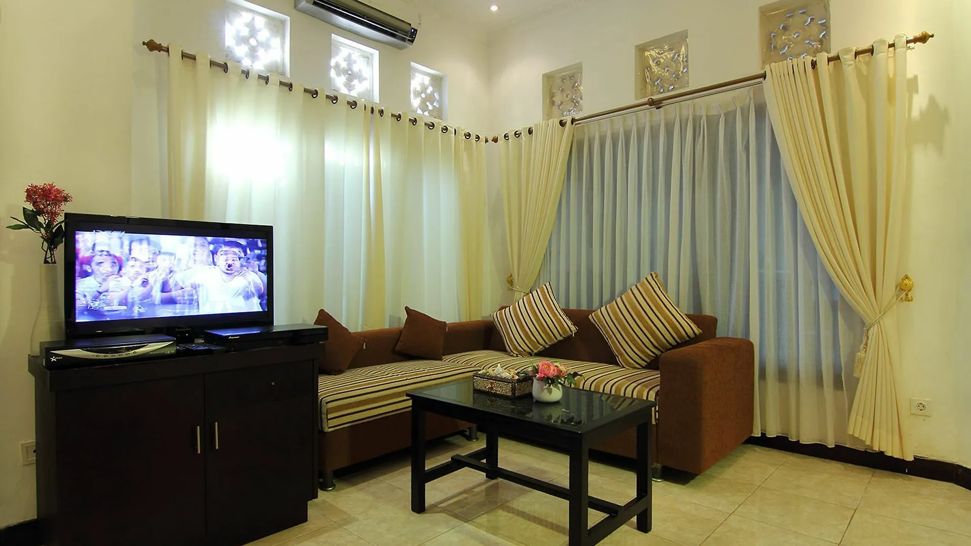 Villa Kurnia Kuta Kuta